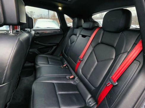 Used 2018 Porsche Macan GTS w/ Premium Package Plus AWD/4WD image 26
