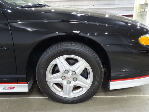 Used 2002 Chevrolet Monte Carlo SS w/ Pace Car Replica Pkg FWD image 34