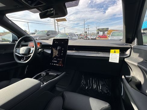 New 2025 Polestar Polestar 3 image 14