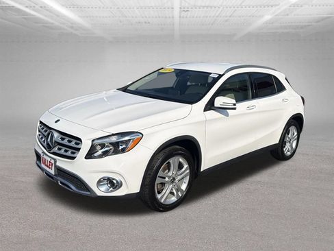 Used 2019 Mercedes-Benz GLA 250 4MATIC image 4
