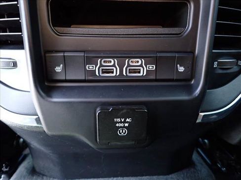Used 2022 RAM 1500 Laramie AWD/4WD image 10