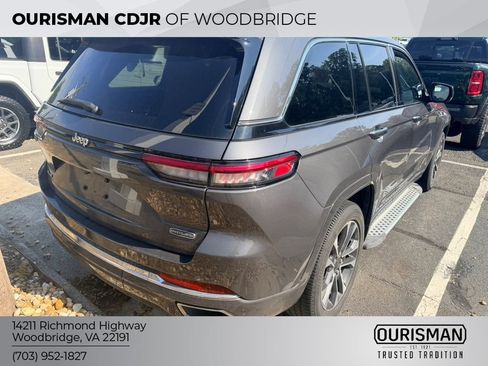Used 2023 Jeep Grand Cherokee Overland AWD/4WD image 7
