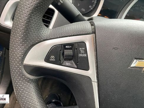 Used 2017 Chevrolet Equinox LT image 17