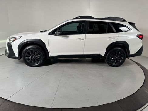 Used 2024 Subaru Outback Onyx Edition XT AWD/4WD image 2