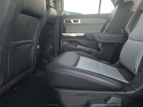 Used 2023 Ford Explorer XLT w/ Equipment Group 202A image 14