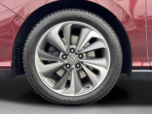 Certified 2018 Honda Clarity Plug-In Hybrid image 12