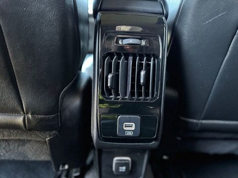 Used 2023 Jeep Compass Limited image 13