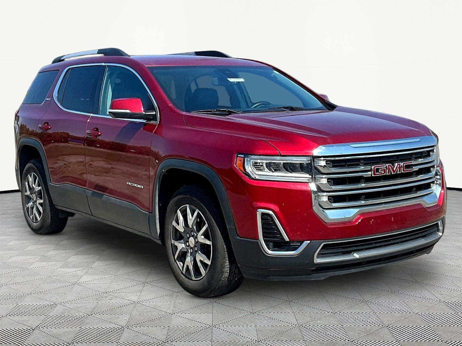 Used 2023 GMC Acadia SLT FWD image 3
