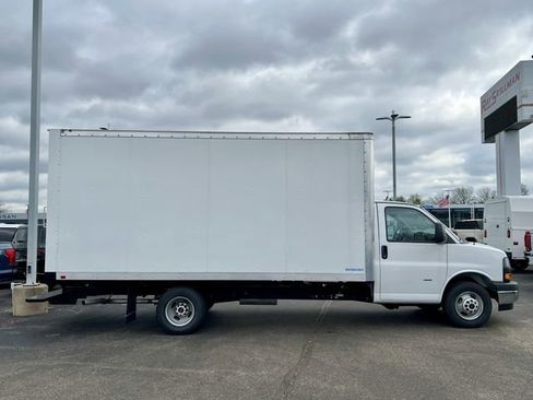 New 2025 GMC Savana 3500 Extended w/ Power Convenience Package image 3