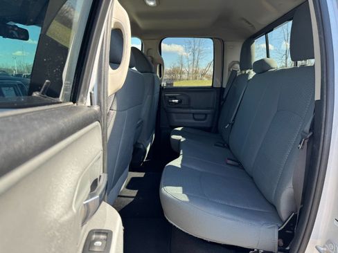 Used 2016 RAM 1500 Classic SLT AWD/4WD image 16
