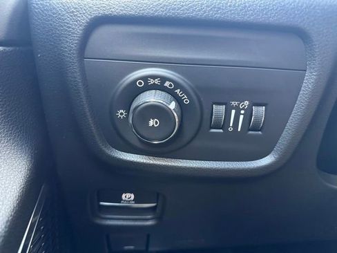 New 2025 Jeep Grand Cherokee Overland w/ Luxury Tech Group IV image 33