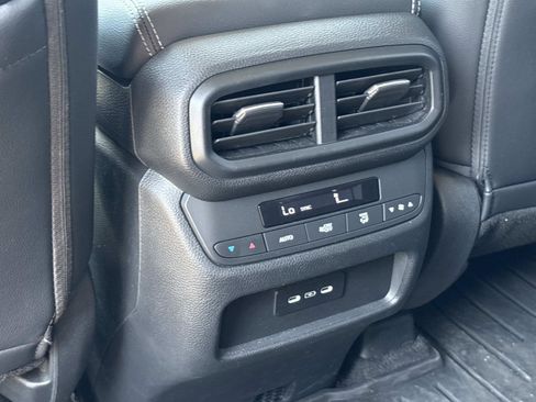 Used 2025 Honda Pilot EX-L image 29