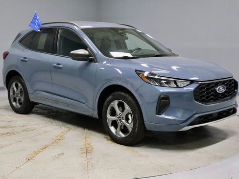 Certified 2024 Ford Escape ST-Line w/ Tech Pack #1 AWD/4WD image 1