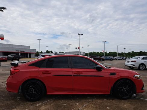 Used 2023 Honda Civic Sport image 4