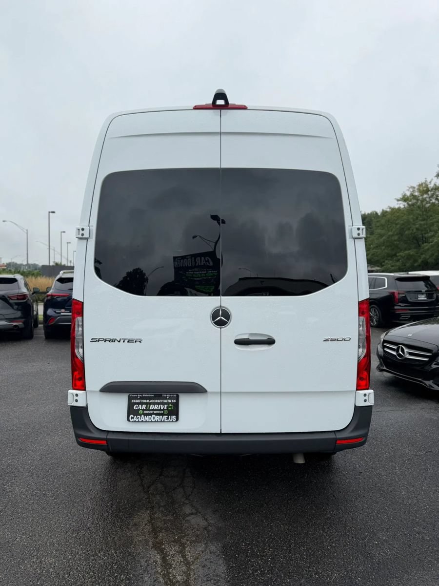Used 2026 Mercedes-Benz Sprinter 2500 image 4
