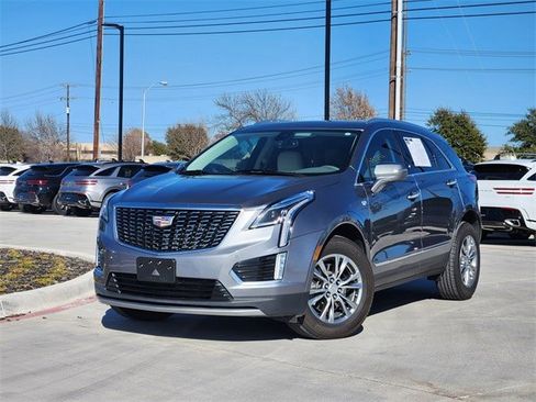 Used 2022 Cadillac XT5 Premium Luxury image 2
