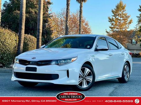 Used 2017 Kia Optima EX image 25