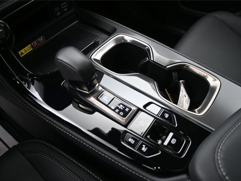 Used 2025 Lexus NX 250 AWD w/ Accessory Package (2T) image 5