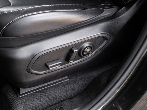 Used 2022 Jeep Grand Cherokee L Limited RWD image 42