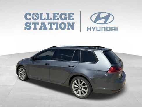 Used 2016 Volkswagen Golf SE FWD image 5