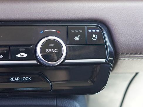Used 2024 Honda Pilot Elite image 31
