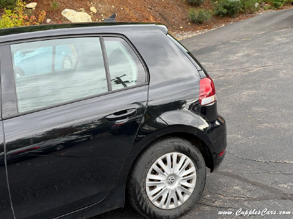 Used 2013 Volkswagen Golf 4-Door FWD image 28