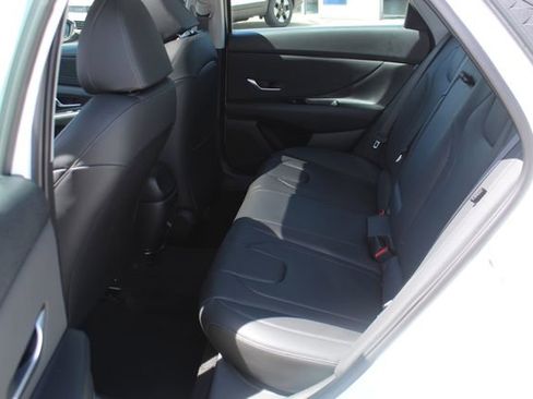 New 2026 Hyundai Elantra Limited FWD image 21