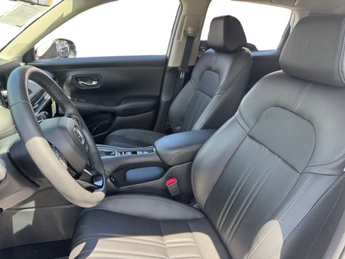 Used 2024 Honda HR-V EX-L image 9