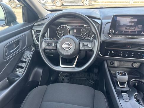 Used 2024 Nissan Rogue S image 27