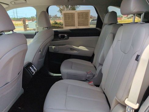 Certified 2025 Kia Sorento EX FWD image 26