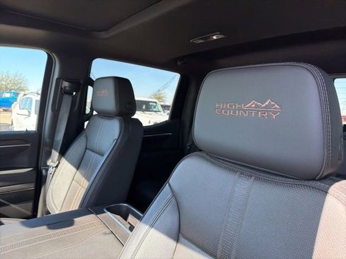 Used 2025 Chevrolet Silverado 1500 High Country w/ Midnight Edition image 10