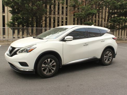 Used 2018 Nissan Murano S w/ Cargo Package FWD image 12