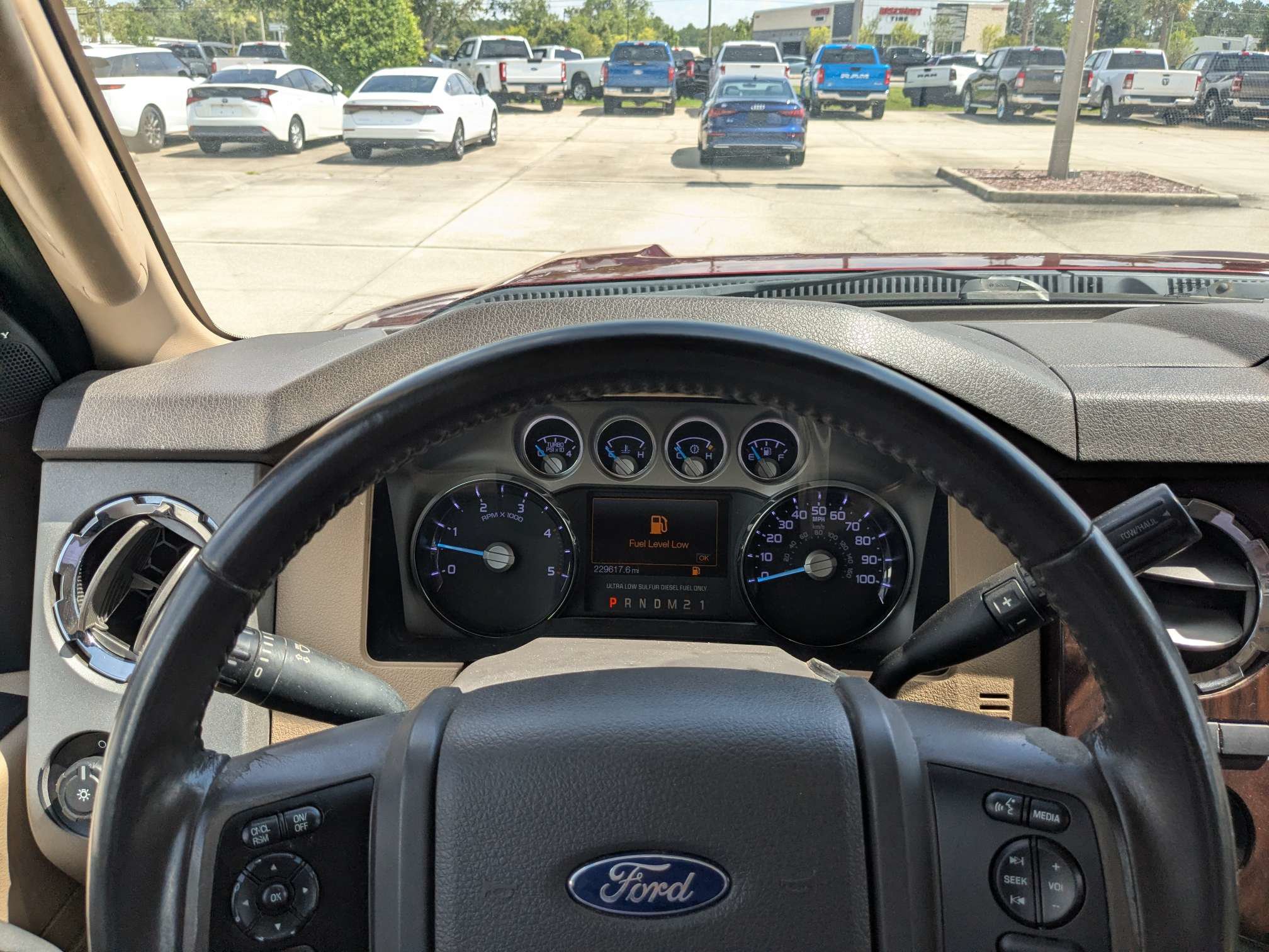 Used 2016 Ford F250 Lariat w/ Lariat Ultimate Package AWD/4WD image 31