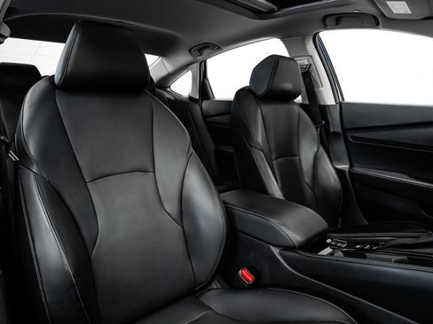 Used 2023 Honda Accord Touring image 31