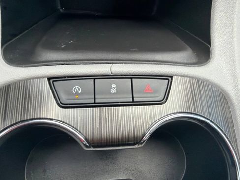 Used 2023 GMC Acadia SLT FWD image 33