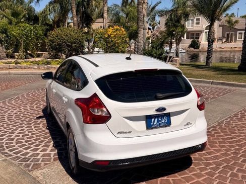 Used 2014 Ford Focus SE FWD image 10