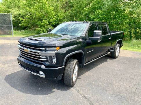 Used 2023 Chevrolet Silverado 2500 High Country w/ Z71 Off-Road Package AWD/4WD image 12