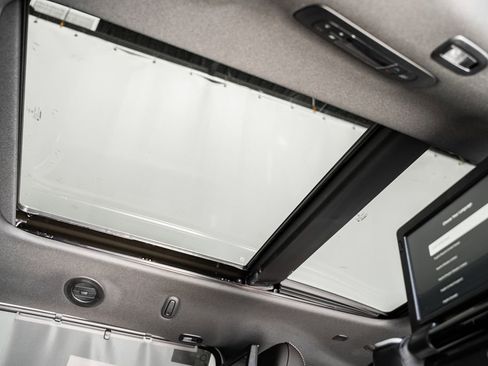 New 2026 Chrysler Pacifica Limited image 31