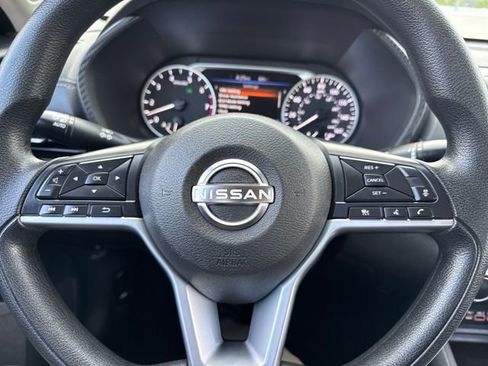 Used 2024 Nissan Sentra SV image 18