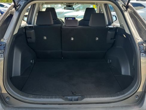 Used 2023 Toyota RAV4 LE FWD image 12