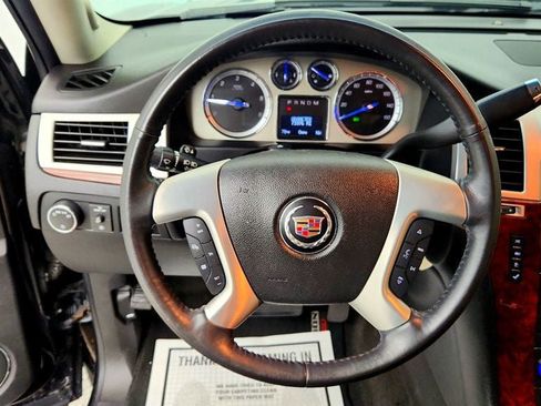 Used 2012 Cadillac Escalade EXT Luxury AWD/4WD image 14