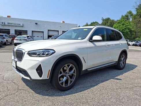 Used 2023 BMW X3 xDrive30i w/ Convenience Package AWD/4WD image 2