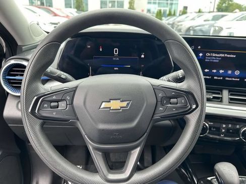 Certified 2024 Chevrolet Trax LT FWD image 12