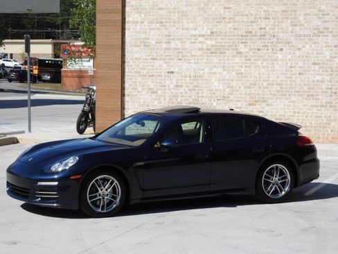 Used 2014 Porsche Panamera 4 AWD/4WD image 20
