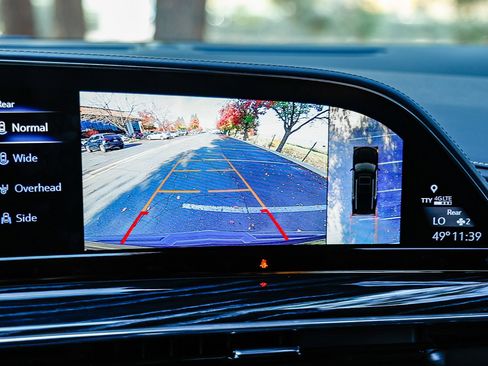 Used 2022 Cadillac Escalade ESV Sport image 25