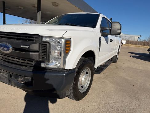 Used 2019 Ford F250 XL w/ Power Equipment Group image 9
