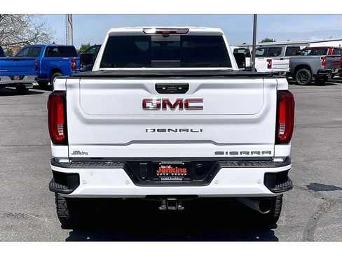 Used 2022 GMC Sierra 3500 Denali w/ Denali Ultimate Package AWD/4WD image 4