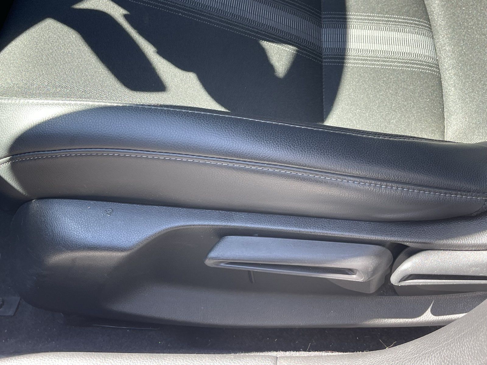 Used 2022 Honda Civic Sport image 12