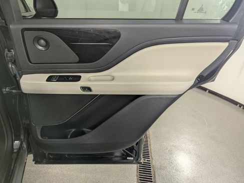 Used 2025 Lincoln Aviator Reserve w/ Jet Appearance Package image 20
