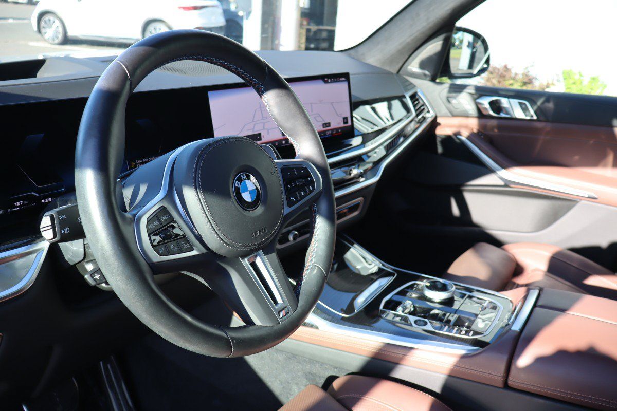 Used 2026 BMW X7 M60i AWD/4WD image 12